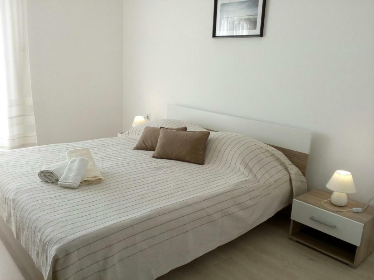 Apartman Knapic Koromačno Eksteriør bilde